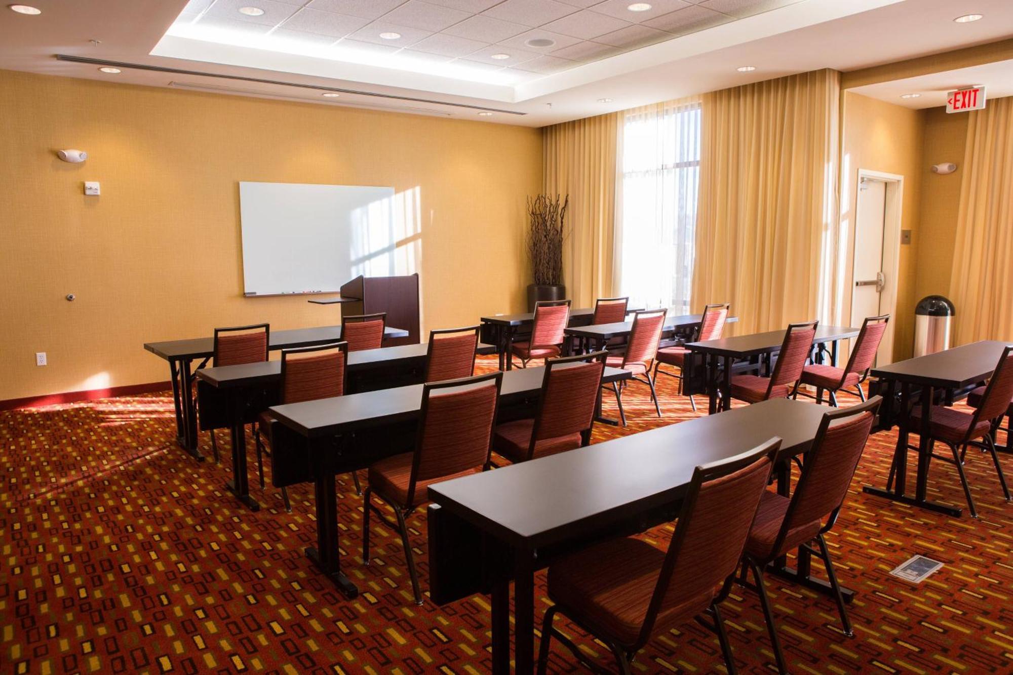 Courtyard By Marriott Lubbock Downtown/University Area Εξωτερικό φωτογραφία