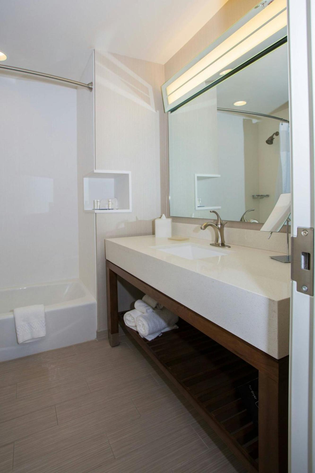 Courtyard By Marriott Lubbock Downtown/University Area Εξωτερικό φωτογραφία